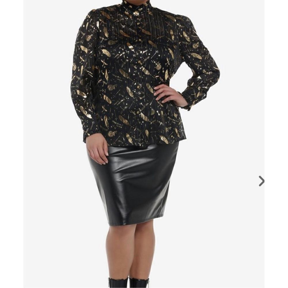 Hot Topic Harry Potter Spell Icons Girls Long-Sleeve Woven Button-Up Plus Size 2